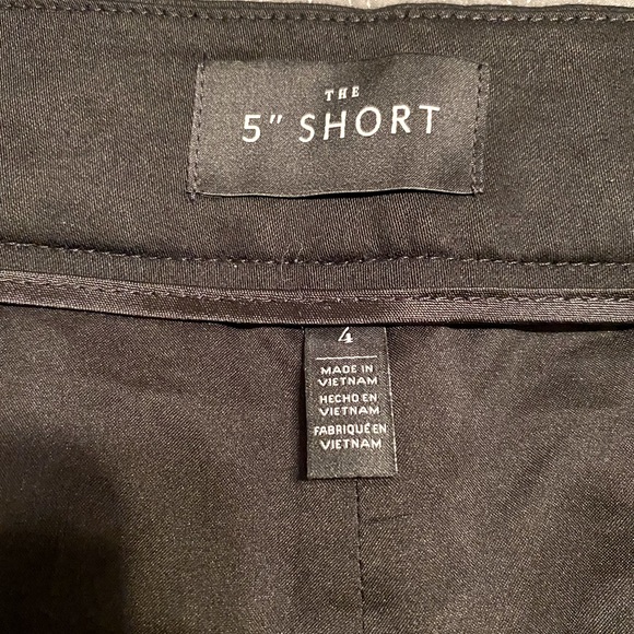 White House Black Market cute shorts! - Picture 4 of 5